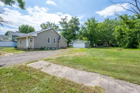 216 Congress, Watervliet, MI 49098