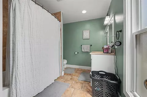 Bath - 223 Leonard, Belding, MI 48809 photo 1 of 1