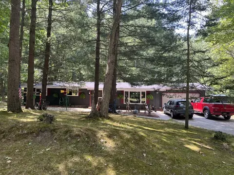 9675 Pere Marquette, Stanwood, MI 49346