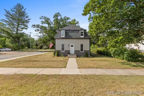 Exterior - 1096 E James, White Cloud, MI 49349 photo 3 of 10