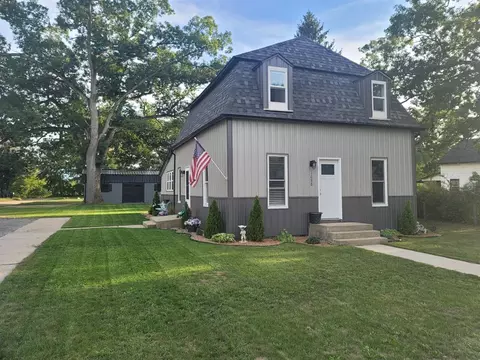 Exterior - 1096 E James, White Cloud, MI 49349 photo 2 of 10