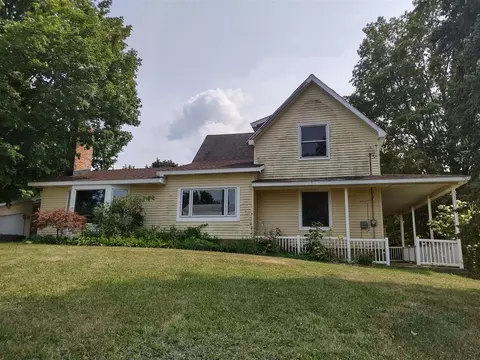 4389 9th, Wayland, MI 49348