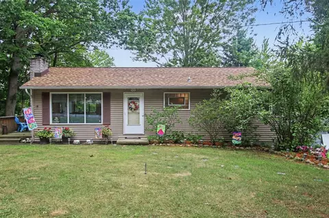 45713 E Peninsula, Grand Junction, MI 49056