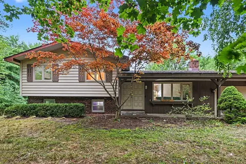 12071 168th, Grand Haven, MI 49417