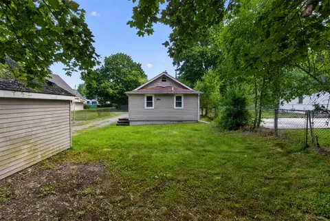 Exterior - 821 Grant, Jackson, MI 49203 photo 2 of 3