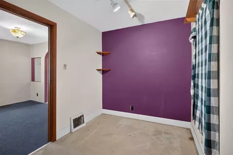 Bedroom - 821 Grant, Jackson, MI 49203 photo 2 of 4