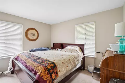 Bedroom - 2994 Roundtree, Troy, MI 48083 photo 1 of 6