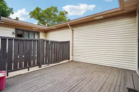 Exterior - 2994 Roundtree, Troy, MI 48083 photo 3 of 4