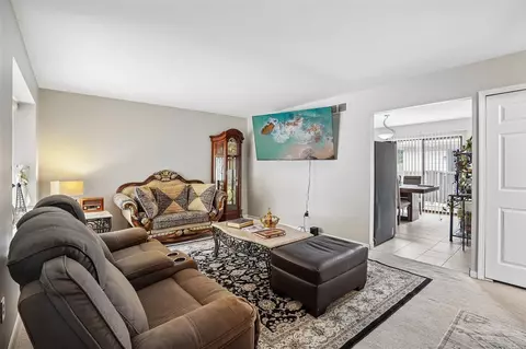 Living - 2994 Roundtree, Troy, MI 48083 photo 2 of 3