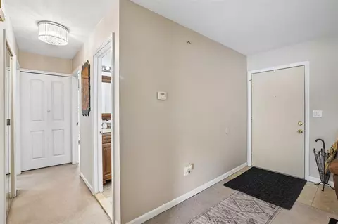 Entry Way - 2994 Roundtree, Troy, MI 48083 photo 1 of 1