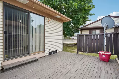 Exterior - 2994 Roundtree, Troy, MI 48083 photo 4 of 4