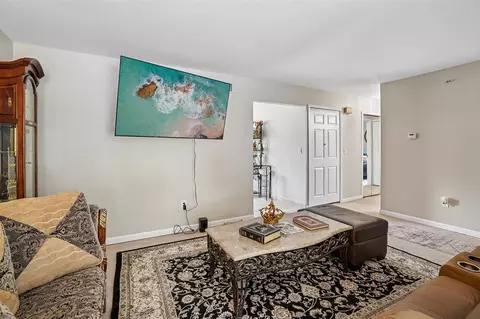 Living - 2994 Roundtree, Troy, MI 48083 photo 3 of 3