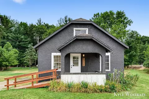 9335 SW Greenville, Greenville, MI 48838