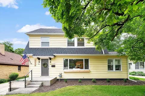 2630 Oakwood, Grand Rapids, MI 49505