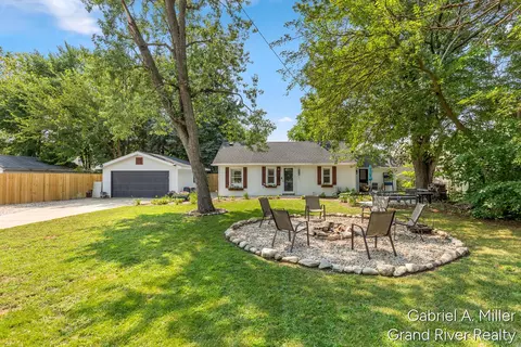 2309 Dalton, Wyoming, MI 49519
