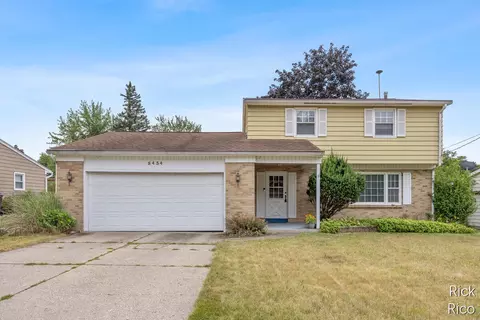 5434 Edgelawn, Kentwood, MI 49508