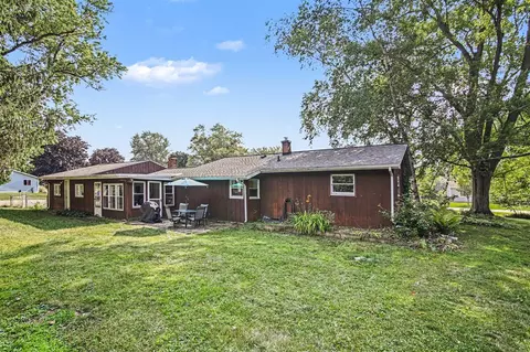 Exterior - 2637 Lucerne, Jackson, MI 49201 photo 4 of 6