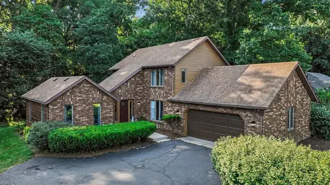 2161 Wild Cherry, Kalamazoo, MI 49009