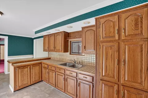 Kitchen - 10290 N 16th, Plainwell, MI 49080 photo 2 of 4