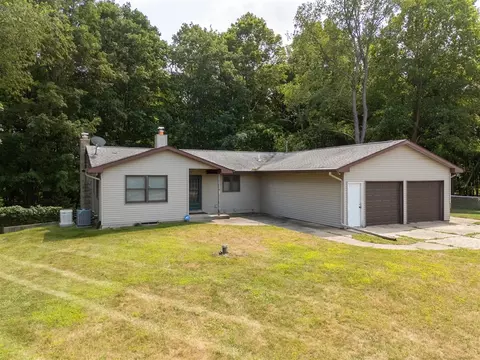 350 3rd, Plainwell, MI 49080 photo 3
