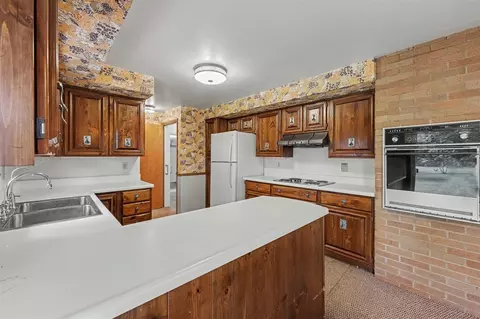 Kitchen - 908 Halstead, Jackson, MI 49203 photo 3 of 3