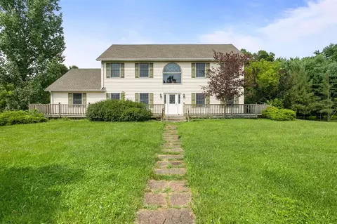 28810 Coulter, Edwardsburg, MI 49112