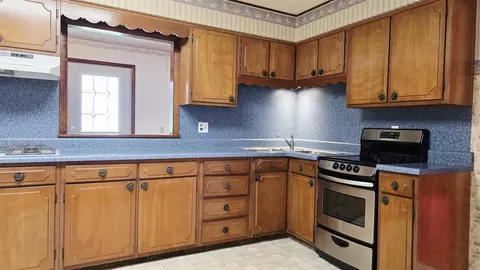 Kitchen - 2151 E Coral, Edmore, MI 48829 photo 2 of 2