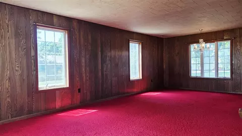 Living - 2151 E Coral, Edmore, MI 48829 photo 4 of 7