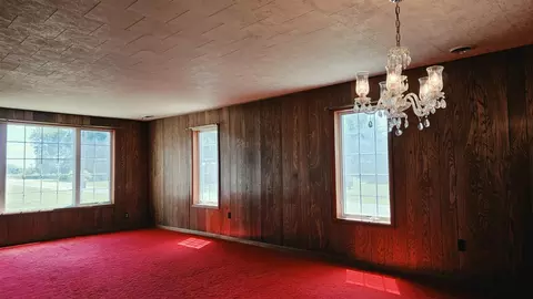 Living - 2151 E Coral, Edmore, MI 48829 photo 6 of 7