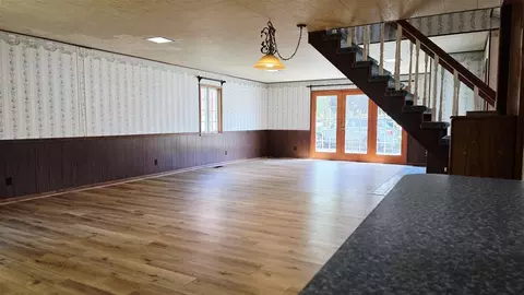 Living - 2151 E Coral, Edmore, MI 48829 photo 2 of 7