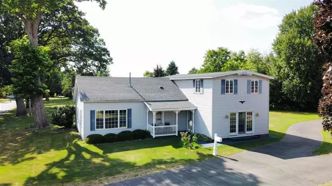 Exterior - 2151 E Coral, Edmore, MI 48829 photo 3 of 9