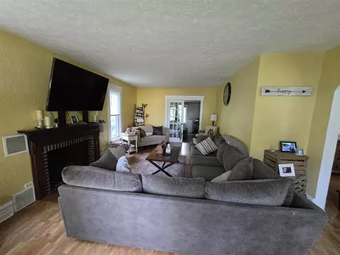 Living - 642 Maple, Colon, MI 49040 photo 1 of 5