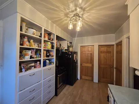 Entry Way - 642 Maple, Colon, MI 49040 photo 2 of 2