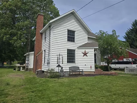 Exterior - 642 Maple, Colon, MI 49040 photo 4 of 9