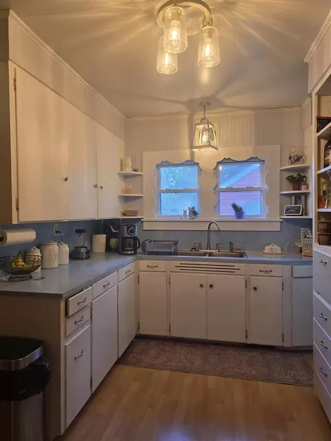 Kitchen - 642 Maple, Colon, MI 49040 photo 2 of 4