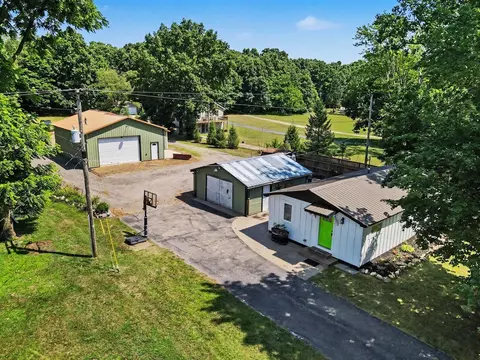 25490 Front, Mattawan, MI 49071