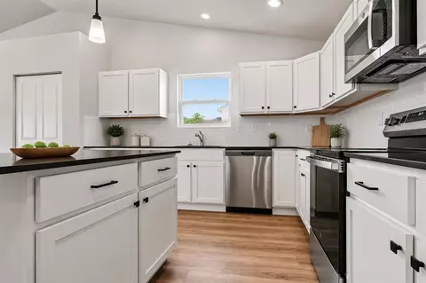 Kitchen - 51997 Pulver, Three Rivers, MI 49093 photo 3 of 3