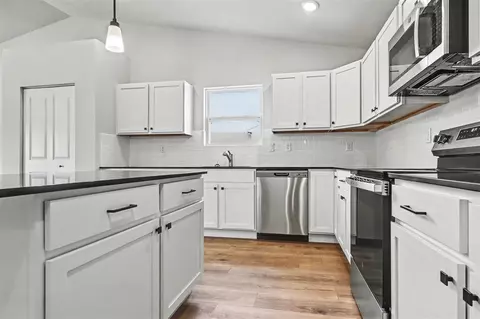 Kitchen - 51997 Pulver, Three Rivers, MI 49093 photo 1 of 3