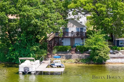 8705 Je-ne-be, Rockford, MI 49341