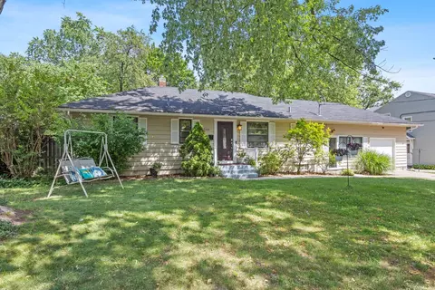 2100 Cambridge, Grand Rapids, MI 49506