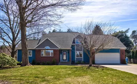 17756 Brucker, Grand Haven, MI 49417