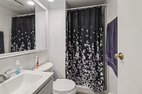 Bath - 2218 Maple, Manistee, MI 49660 photo 1 of 2