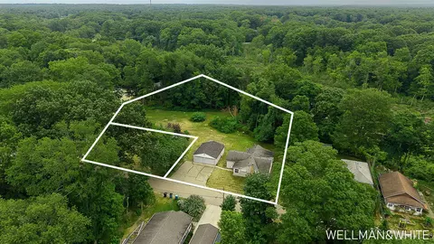 1019-1021 Elizabeth, Saugatuck, MI 49453