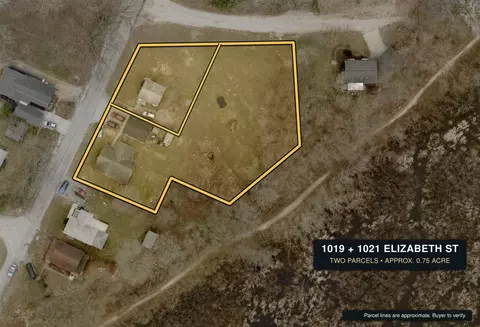 1019-1021 Elizabeth, Saugatuck, MI 49453