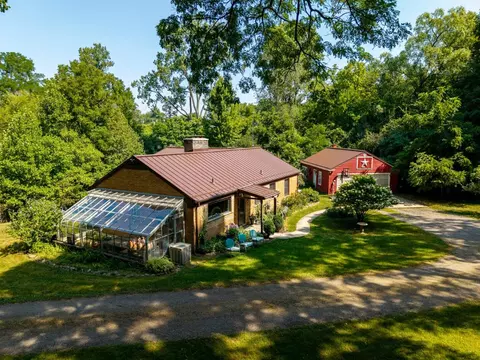 16460 Franklin, Northville, MI 48168