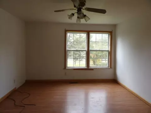 Living - 34637 76th, Covert, MI 49043 photo 12 of 14