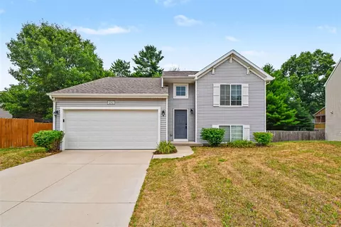 1202 Pinewood, Greenville, MI 48838