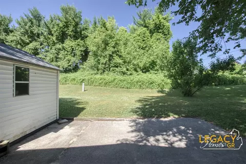 Exterior - 1163 Maple Leaf, Walker, MI 49534 photo 4 of 6