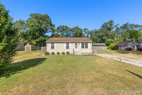 1447 West, Muskegon, MI 49442