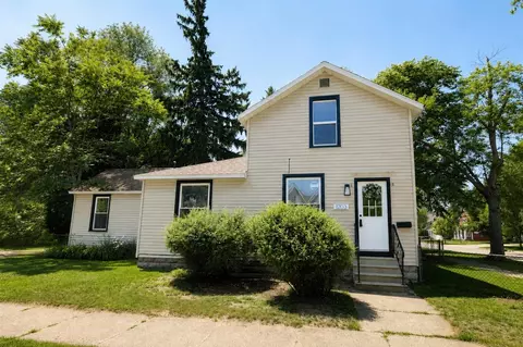 1203 4th, Muskegon, MI 49441